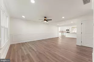 43 Petunia Rd, Levittown, PA 19056 - Photo 6