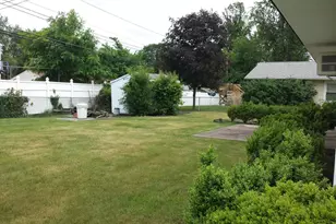 19 Butterfly Ln, Levittown, PA 19054 - Photo 32