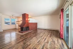 19 Butterfly Ln, Levittown, PA 19054 - Photo 12