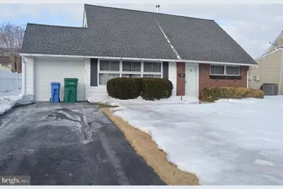 55 Kindle Lane, Levittown, PA 19055 - Photo 2