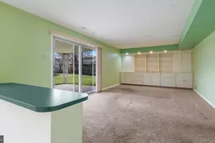 64 Springwood Dr, Southampton, PA 18966 - Photo 16