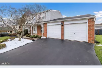 64 Springwood Drive, Southampton, PA 18966 - Photo 4