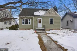 7122 N Radcliffe St, Bristol, PA 19007 - Photo 1