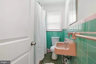 7122 N Radcliffe St, Bristol, PA 19007 - Photo 14