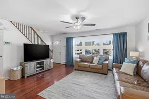 29 New Pond Ln, Levittown, PA 19054 - Photo 4