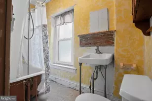 311 W Walnut St, Perkasie, PA 18944 - Photo 26