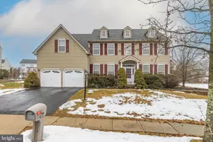 435 Longleaf Dr, Perkasie, PA 18944 - Photo 2
