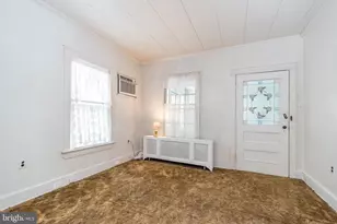 2002 Edgely Rd, Levittown, PA 19057 - Photo 20