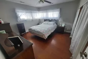 33 Laurel Ln, Levittown, PA 19054 - Photo 8