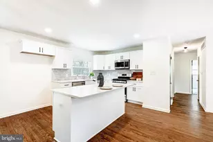 218 Colonial Dr, Warminster, PA 18974 - Photo 8