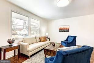 218 Colonial Dr, Warminster, PA 18974 - Photo 4