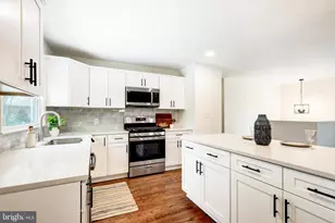 218 Colonial Dr, Warminster, PA 18974 - Photo 10