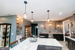 100 Elderberry Dr, Levittown, PA 19054 - Photo 8