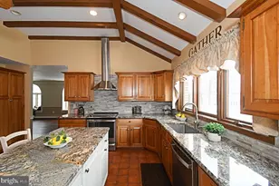 6196 Washington Ln, Bensalem, PA 19020 - Photo 2