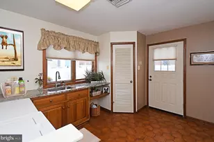 6196 Washington Ln, Bensalem, PA 19020 - Photo 26