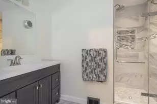 25 Independence Pl, Newtown, PA 18940 - Photo 18