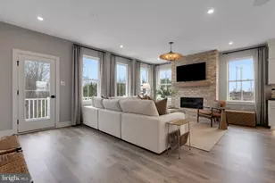 128 Jameson Way, Chalfont, PA 18914 - Photo 6