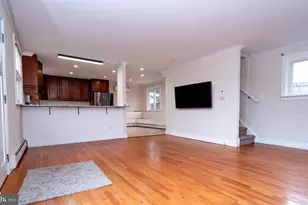 30 S 2nd St, Perkasie, PA 18944 - Photo 2