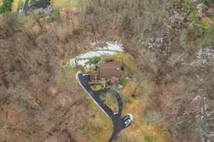 25 Creekside Dr, Ivyland, PA 18974 - Photo 2