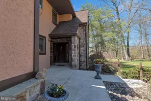 25 Creekside Dr, Ivyland, PA 18974 - Photo 4