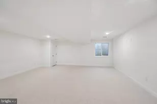 215 Foxhedge Rd, Chalfont, PA 18914 - Photo 4