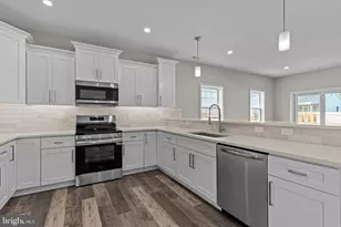 1210 Plymouth Ave, Bristol, PA 19007 - Photo 10