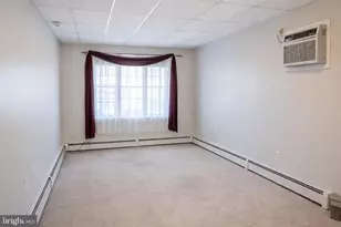 11 Jester Ln, Levittown, PA 19055 - Photo 6