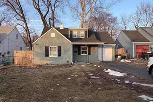 10 Green Ln, Bristol, PA 19007 - Photo 1