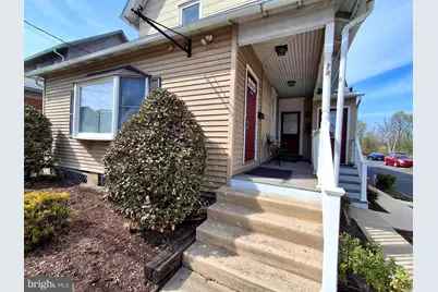 523 W Broad Street, Quakertown, PA 18951 - Photo 2