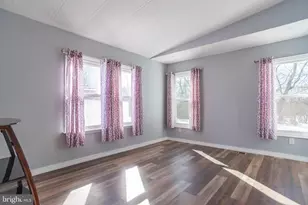 7016 Huber Dr, Morrisville, PA 19067 - Photo 4