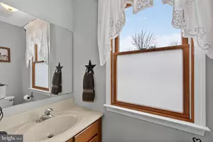 712 Broad St, Perkasie, PA 18944 - Photo 42