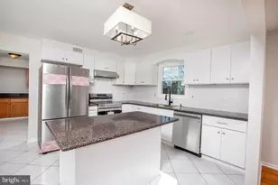 2210 Club House Cir, Jamison, PA 18929 - Photo 8