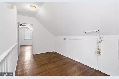 705 Veterans Highway, Levittown, PA 19056 - Photo 18