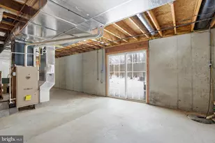 1048 Bartram Ln, Quakertown, PA 18951 - Photo 32