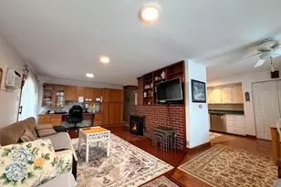 25 Balsam Rd, Levittown, PA 19057 - Photo 6