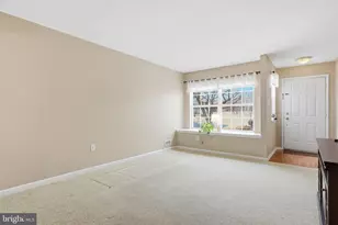 25 Honey Locust Ln, Newtown, PA 18940 - Photo 12