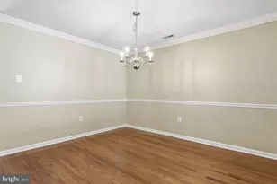 25 Honey Locust Ln, Newtown, PA 18940 - Photo 10