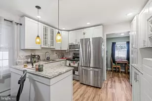 26 Old Spruce Ln, Levittown, PA 19055 - Photo 10