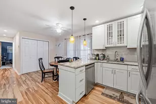 26 Old Spruce Ln, Levittown, PA 19055 - Photo 12