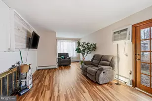 26 Old Spruce Ln, Levittown, PA 19055 - Photo 16