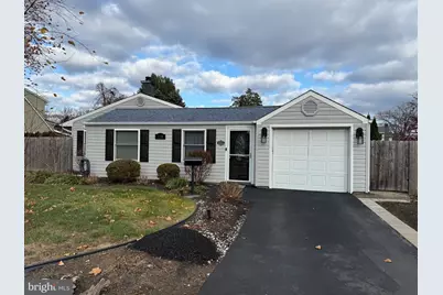 118 Deep Dale Drive E #E, Levittown, PA 19056 - Photo 1
