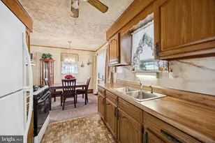 223 Alden Ave, Morrisville, PA 19067 - Photo 6