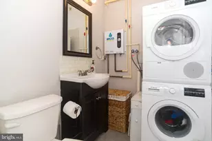 70 Huckleberry Ln, Levittown, PA 19055 - Photo 18