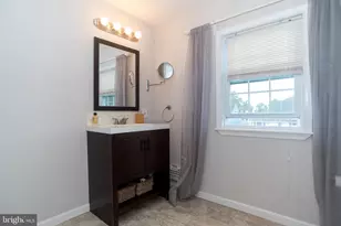 70 Huckleberry Ln, Levittown, PA 19055 - Photo 34