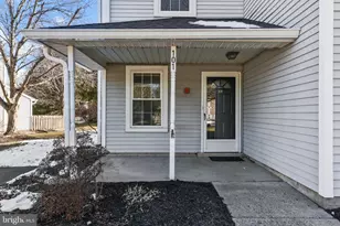 101 Everett Dr, Newtown, PA 18940 - Photo 2