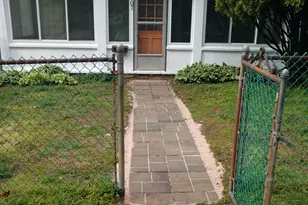 807 Merlin St, Bristol, PA 19007 - Photo 2