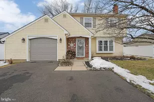 612 S Queen Anne Dr, Fairless Hills, PA 19030 - Photo 1