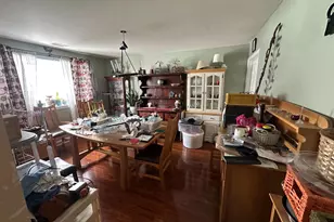 56 Goldenridge Dr, Levittown, PA 19057 - Photo 2