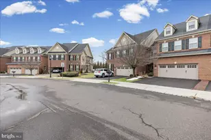 311 St James Dr, Langhorne, PA 19047 - Photo 4