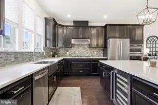 423 Tall Oaks Dr, Warminster, PA 18974 - Photo 10